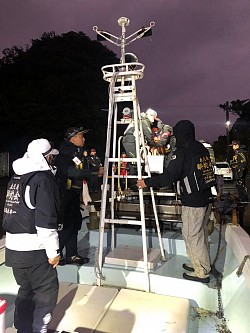 夜は慎重に渡礁（心の中は、釣れるかワクワクしてるかも）