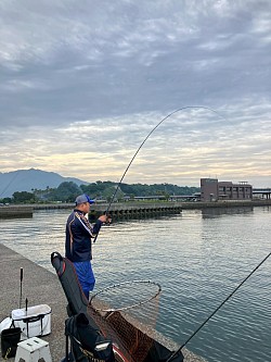 魚は何でしょう？チヌか・・・ヘダイか・・・！？